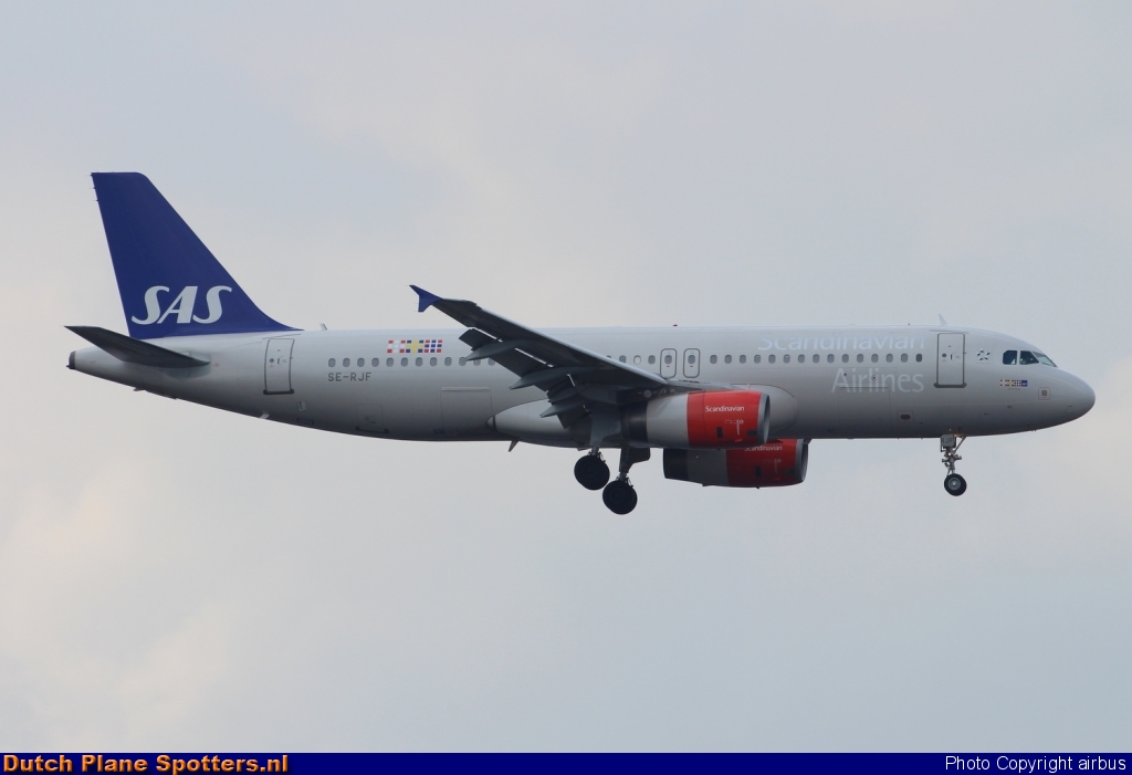 SE-RJF Airbus A320 SAS Scandinavian Airlines by airbus