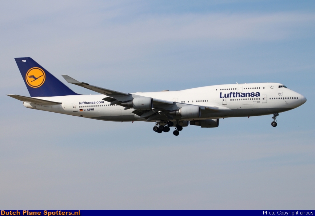 D-ABVU Boeing 747-400 Lufthansa by airbus