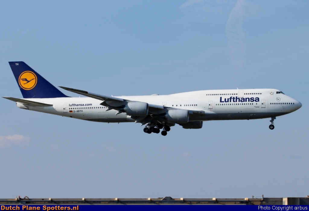 D-ABYH Boeing 747-8 Lufthansa by airbus