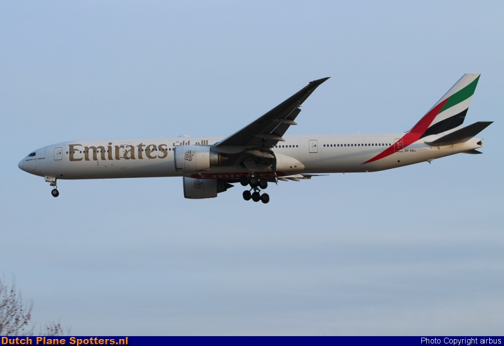 A6-EBJ Boeing 777-300 Emirates by airbus