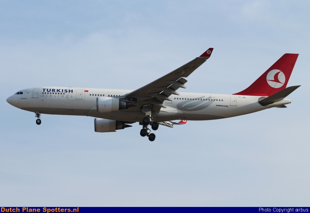 TC-JNG Airbus A330-200 Turkish Airlines by airbus