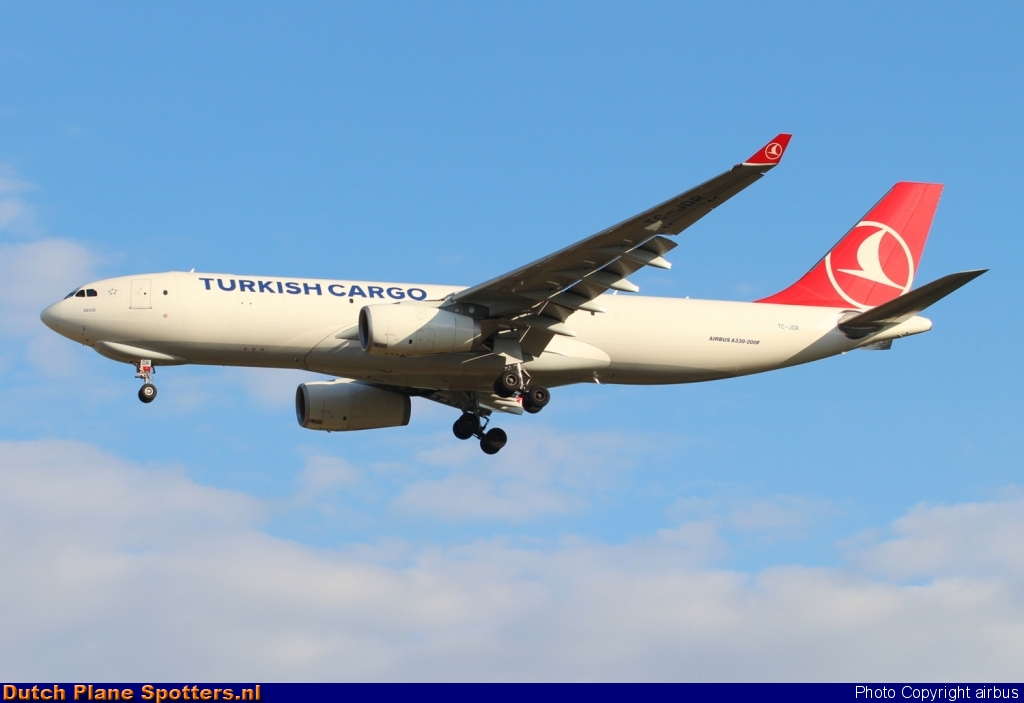 TC-JDR Airbus A330-200 Turkish Airlines by airbus