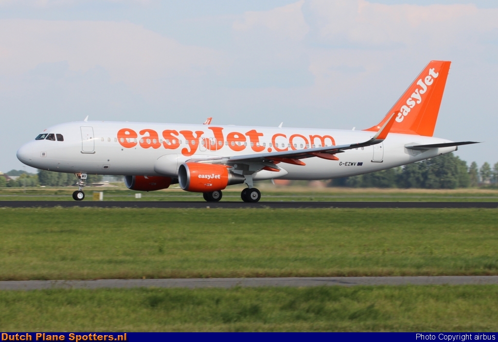 G-EZWV Airbus A320 easyJet by airbus