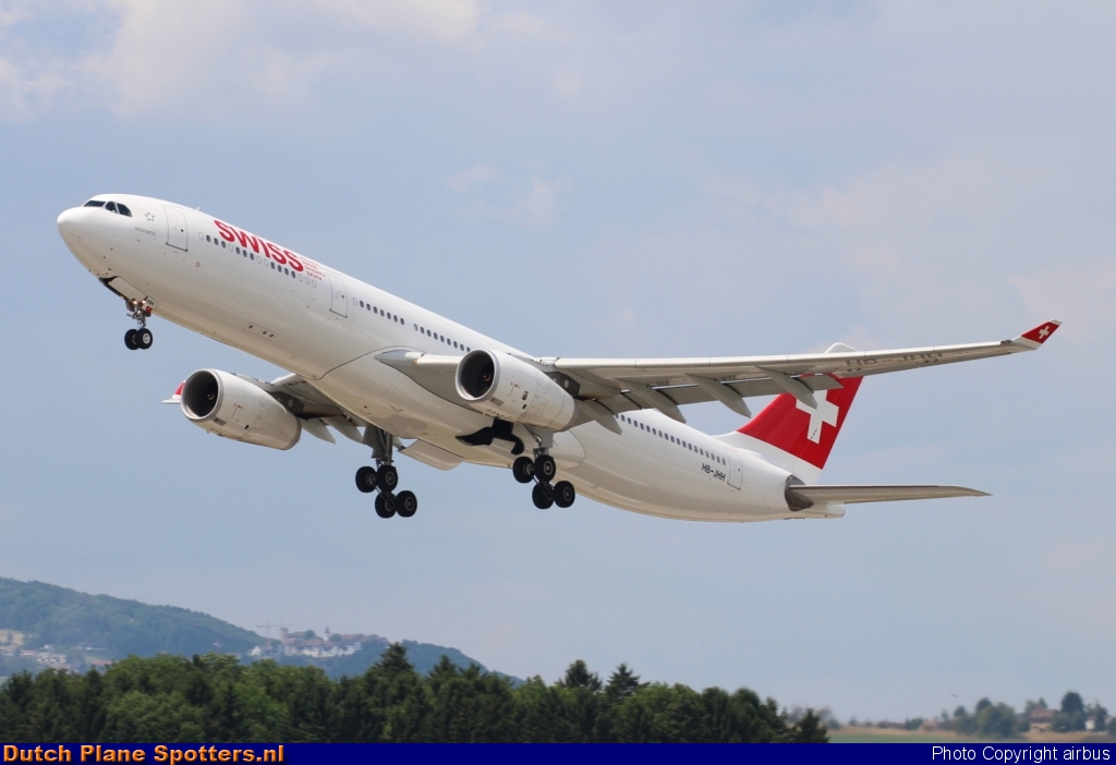 HB-JHH Airbus A330-300 Swiss International Air Lines by airbus