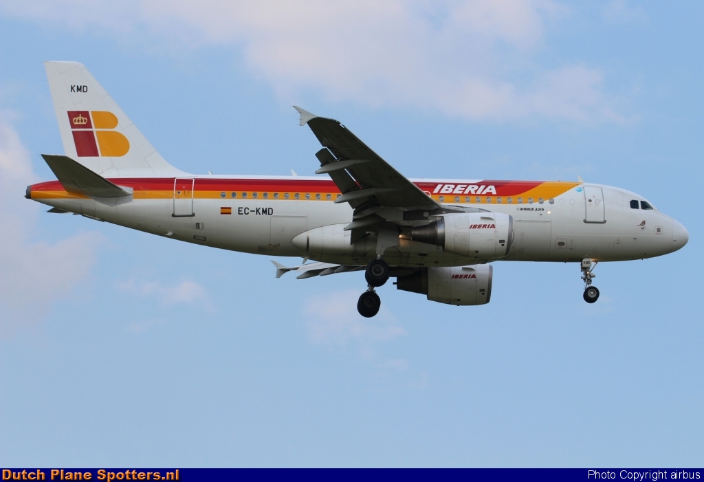 EC-KMD Airbus A319 Iberia by airbus