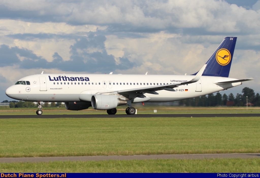 D-AIZX Airbus A320 Lufthansa by airbus