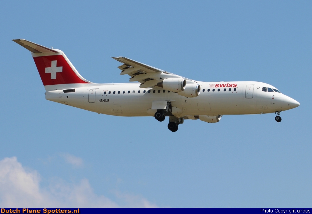 HB-IXS BAe 146 Swiss International Air Lines by airbus