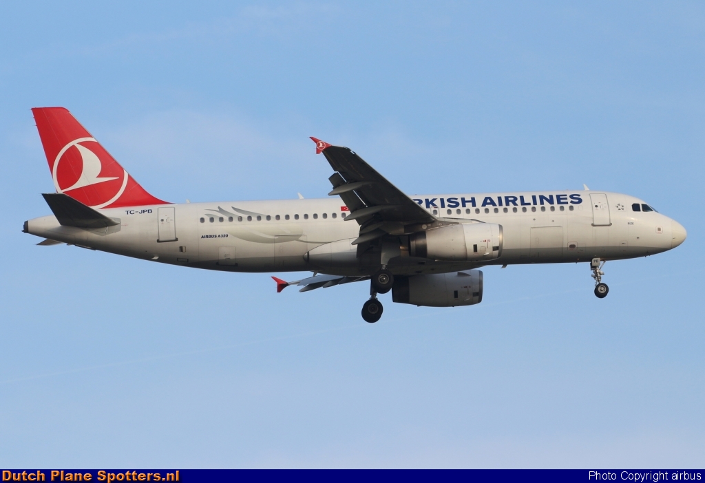 TC-JPB Airbus A320 Turkish Airlines by airbus