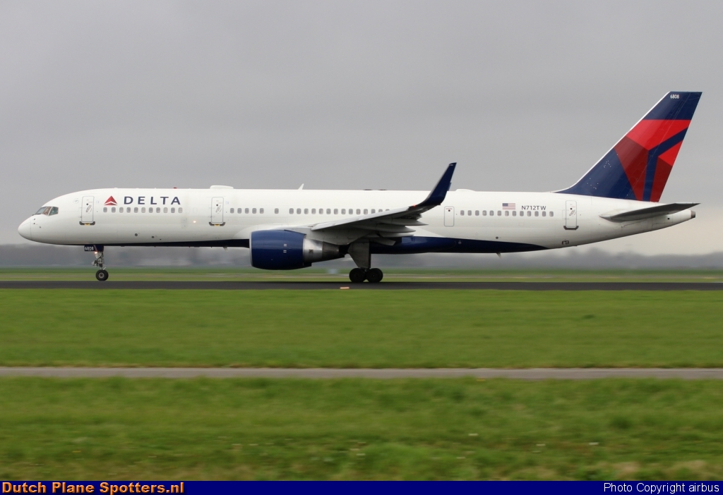 N712TW Boeing 757-200 Delta Airlines by airbus