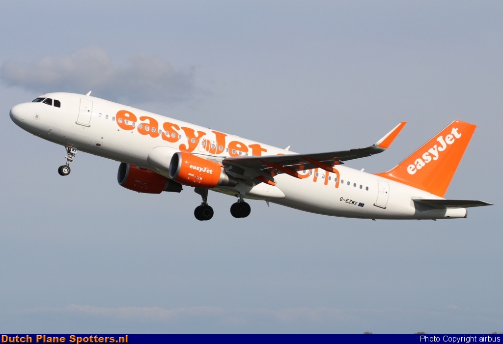 G-EZWX Airbus A320 easyJet by airbus