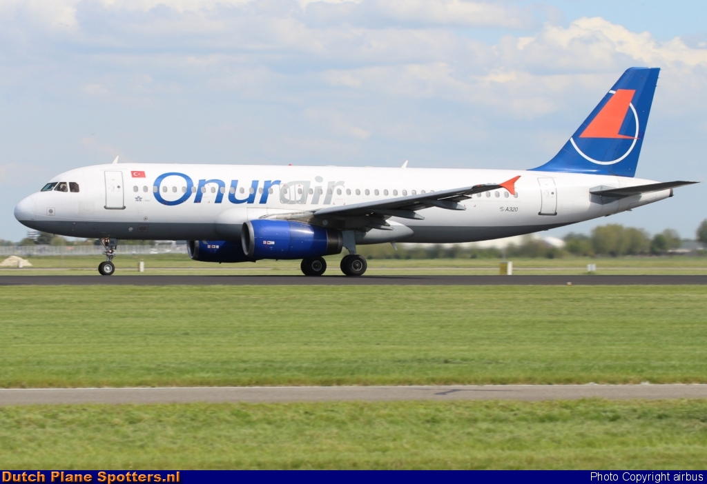 TC-OBL Airbus A320 Onur Air by airbus