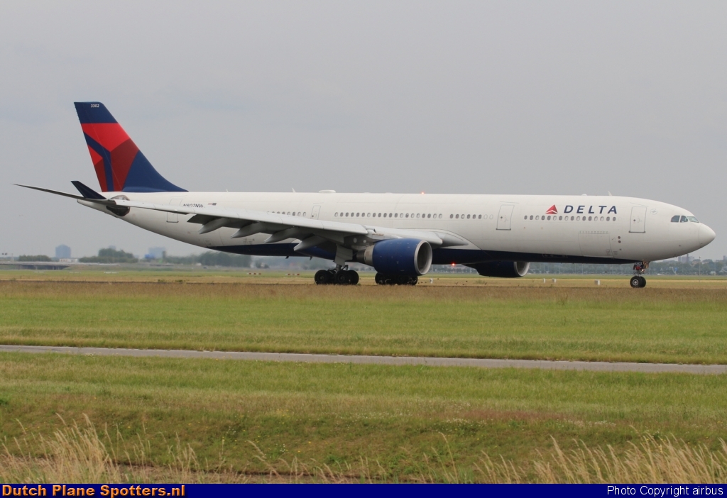 N802NW Airbus A330-300 Delta Airlines by airbus