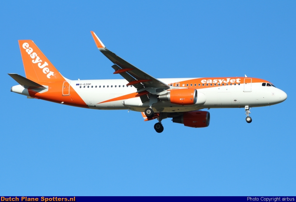 G-EZOP Airbus A320 easyJet by airbus