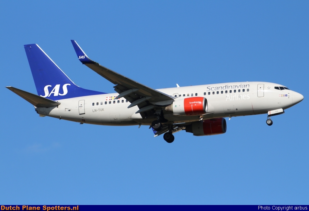 LN-TUK Boeing 737-700 SAS Scandinavian Airlines by airbus