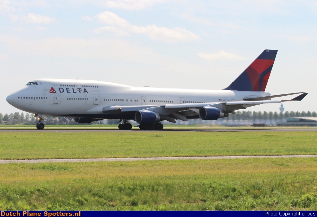 N673US Boeing 747-400 Delta Airlines by airbus