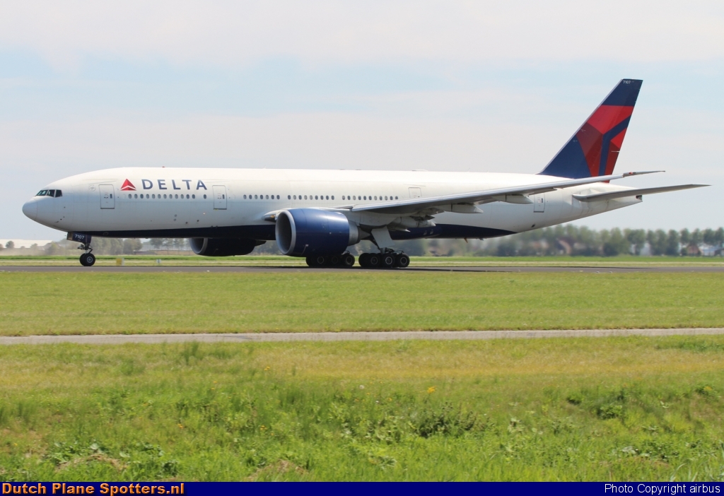 N707DN Boeing 777-200 Delta Airlines by airbus