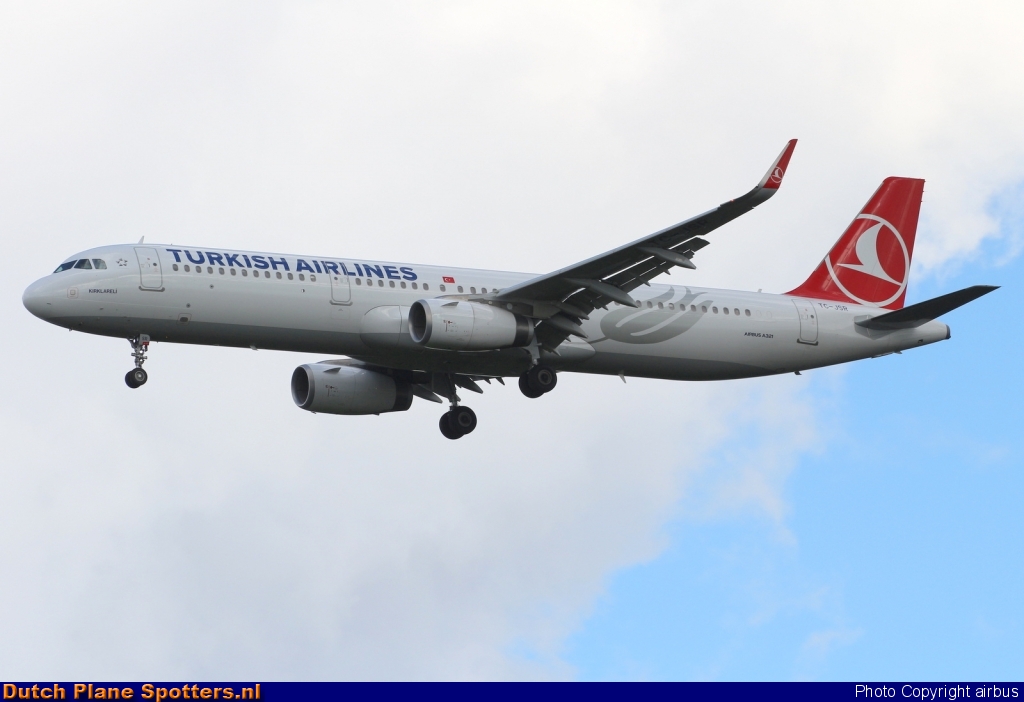 TC-JSR Airbus A321 Turkish Airlines by airbus
