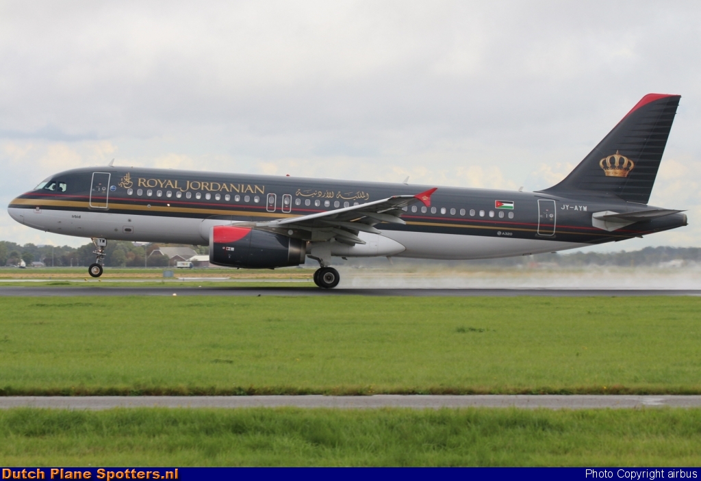 JY-AYW Airbus A320 Royal Jordanian Airlines by airbus