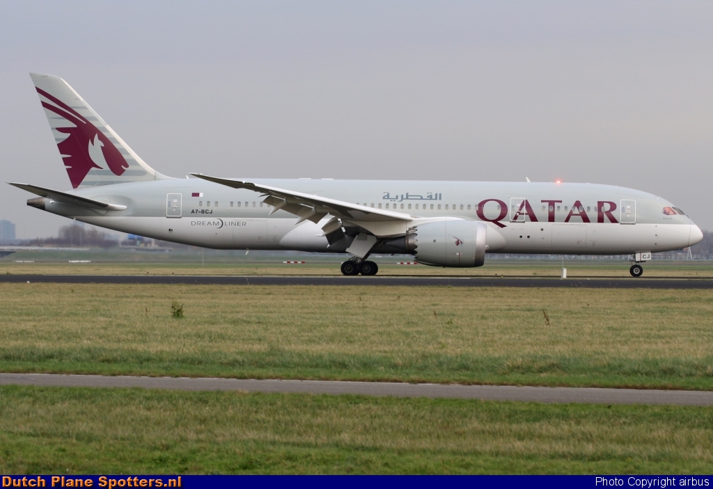 A7-BCJ Boeing 787-8 Dreamliner Qatar Airways by airbus