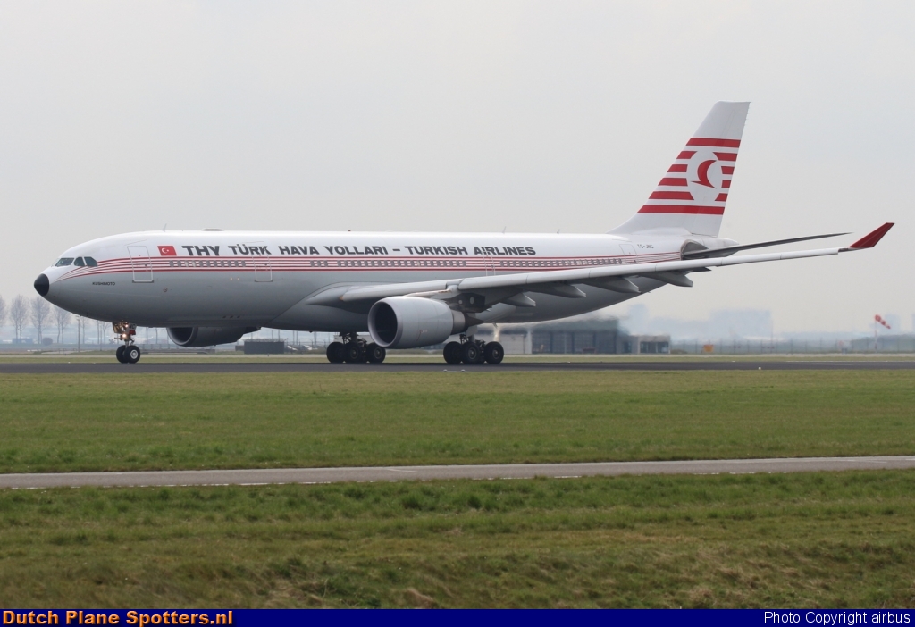 TC-JNC Airbus A330-200 Turkish Airlines by airbus