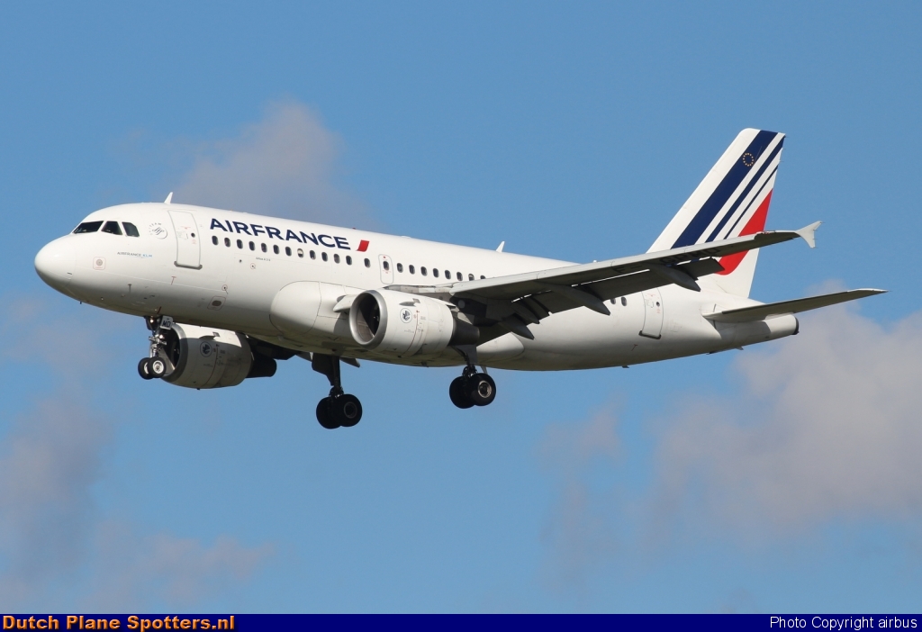F-GPMD Airbus A319 Air France by airbus
