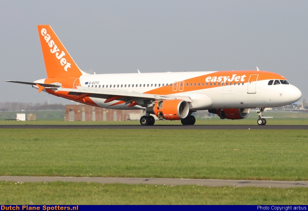 G-EZTC Airbus A320 easyJet by airbus