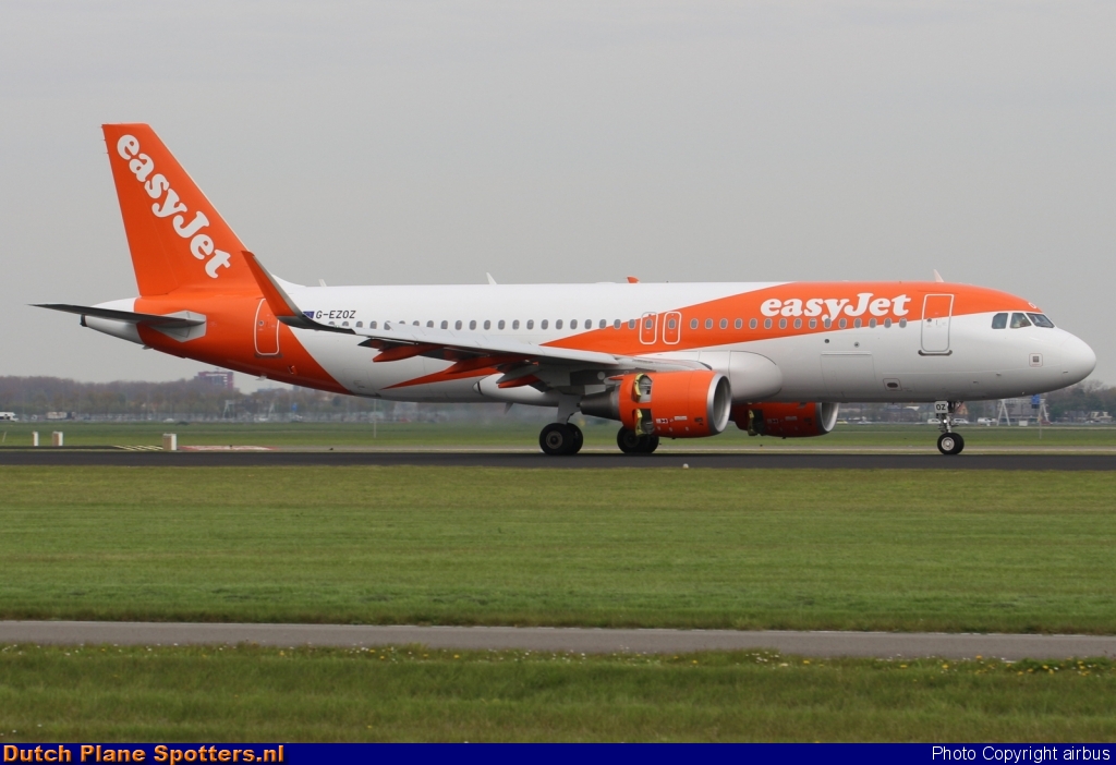 G-EZOZ Airbus A320 easyJet by airbus