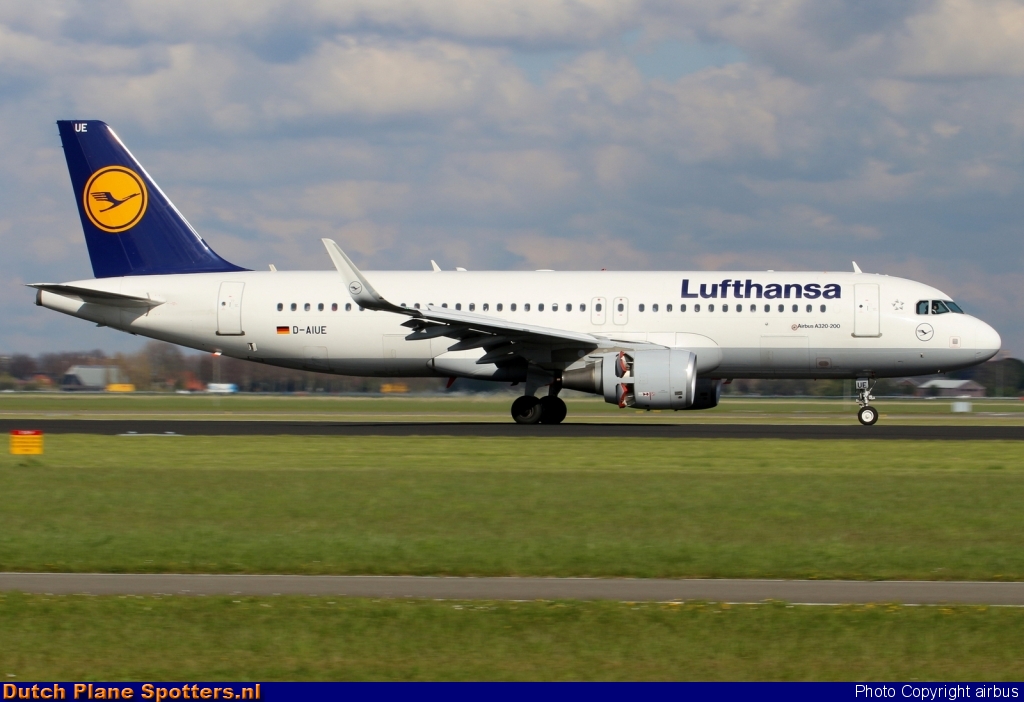 D-AIUE Airbus A320 Lufthansa by airbus
