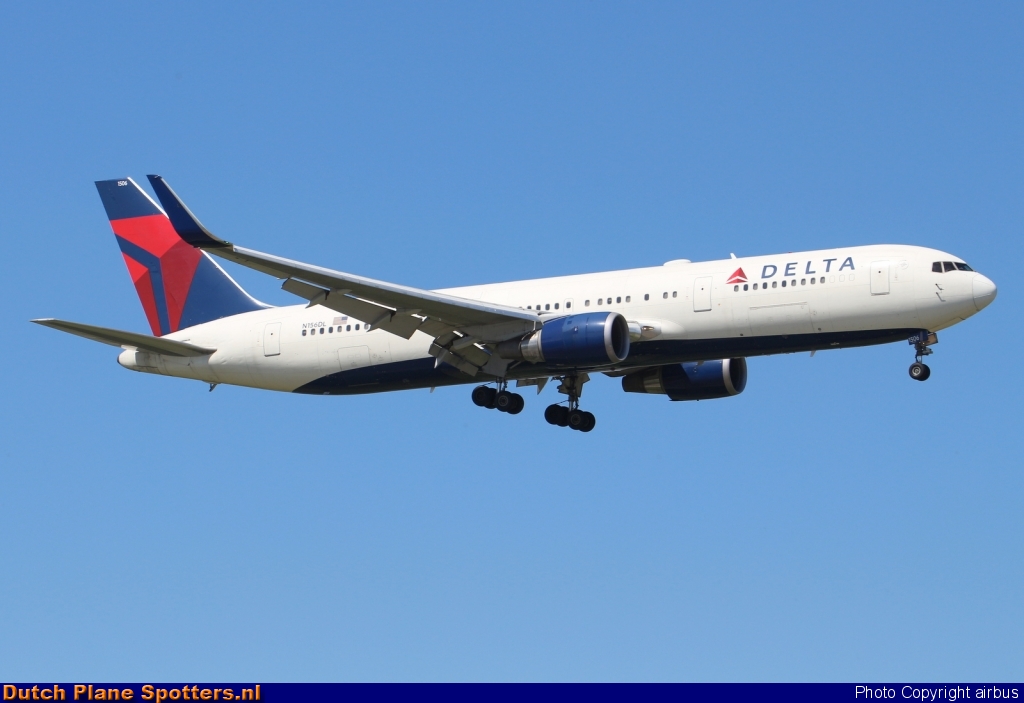 N156DL Boeing 767-300 Delta Airlines by airbus