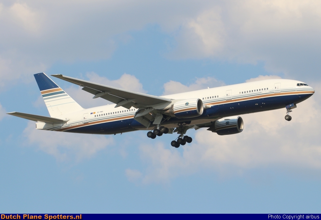 EC-MIA Boeing 777-200 Privilege Style by airbus