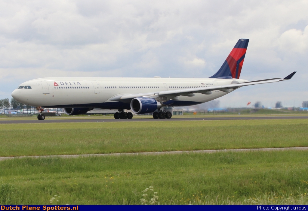 N823NW Airbus A330-300 Delta Airlines by airbus