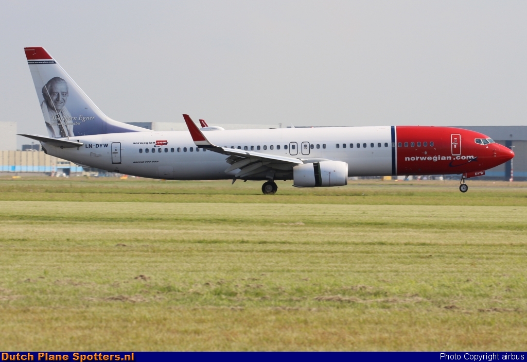 LN-DYW Boeing 737-800 Norwegian Air Shuttle by airbus