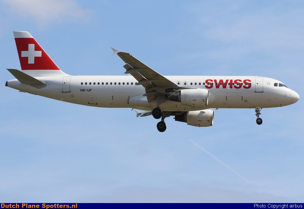 HB-IJF Airbus A320 Swiss International Air Lines by airbus