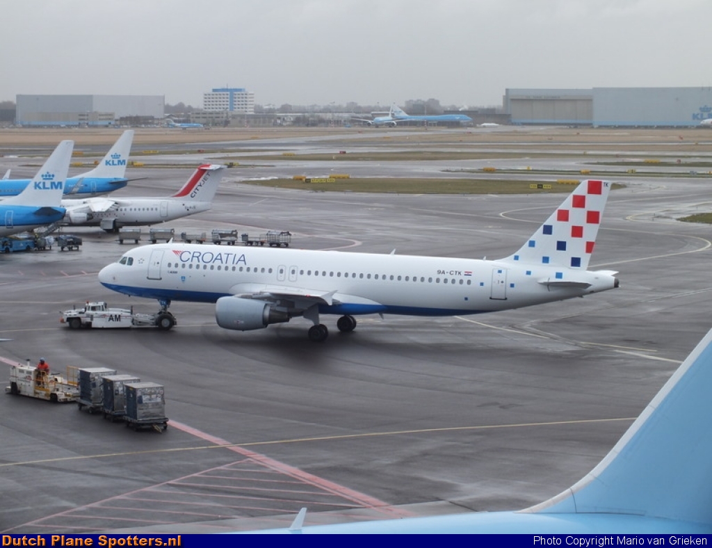 9A-CTK Airbus A320 Croatia Airlines by MariovG