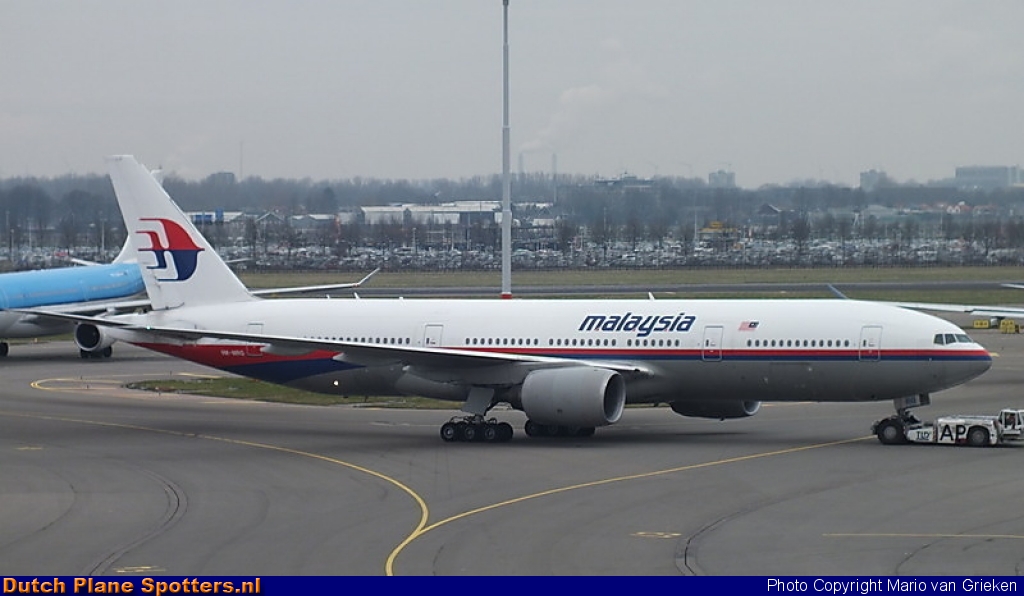 9M-MRG Boeing 777-200 Malaysia Airlines by MariovG