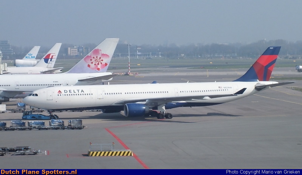 N821NW Airbus A330-300 Delta Airlines by MariovG