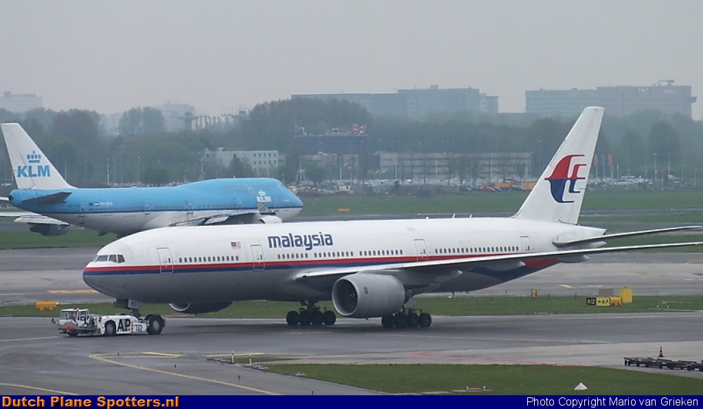9M-MRC Boeing 777-200 Malaysia Airlines by MariovG
