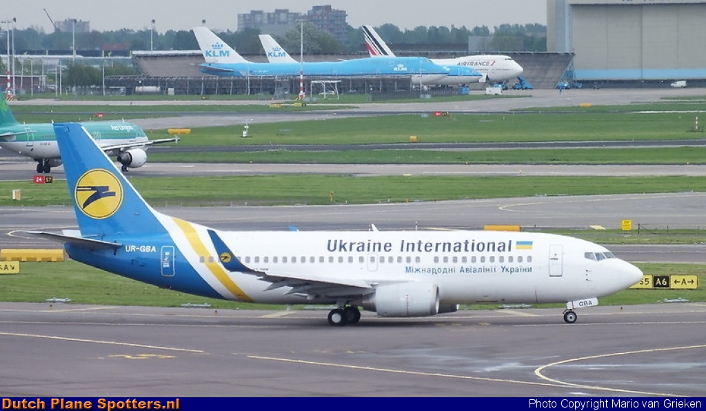 UR-GBA Boeing 737-300 Ukraine International Airlines by MariovG