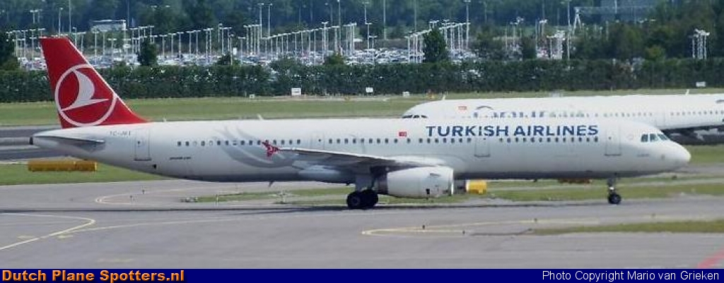 TC-JRT Airbus A321 Turkish Airlines by MariovG