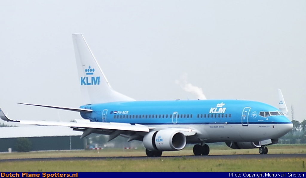 PH-BGR Boeing 737-700 KLM Royal Dutch Airlines by MariovG
