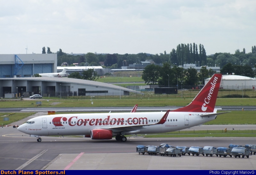 TC-TJK Boeing 737-800 Corendon Airlines by MariovG
