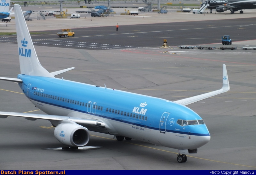 PH-BGA Boeing 737-800 KLM Royal Dutch Airlines by MariovG
