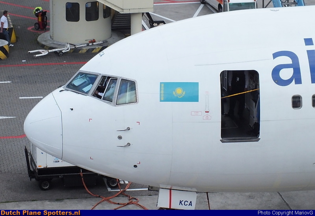 P4-KCA Boeing 767-300 Air Astana by MariovG
