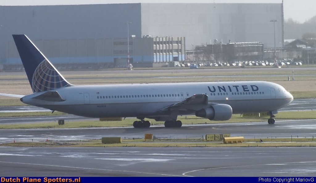 N643UA Boeing 767-300 United Airlines by MariovG