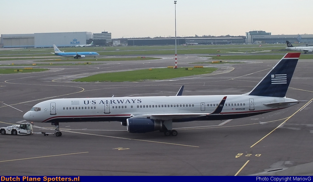 N935UW Boeing 757-200 US Airways by MariovG