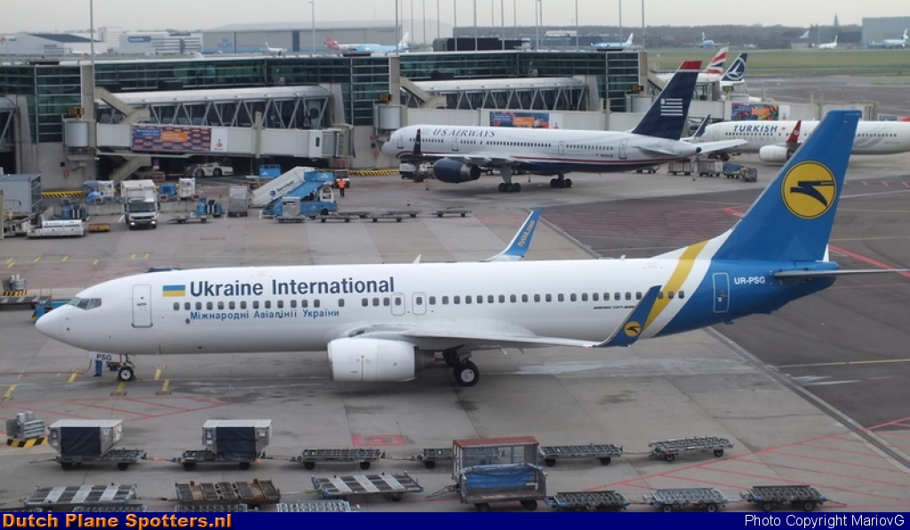 UR-PSG Boeing 737-800 Ukraine International Airlines by MariovG