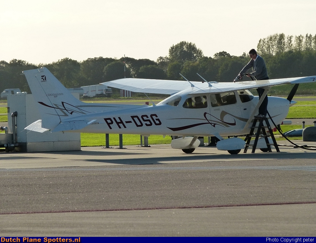 PH-DSG Cessna 172 Skyhawk Private by peter