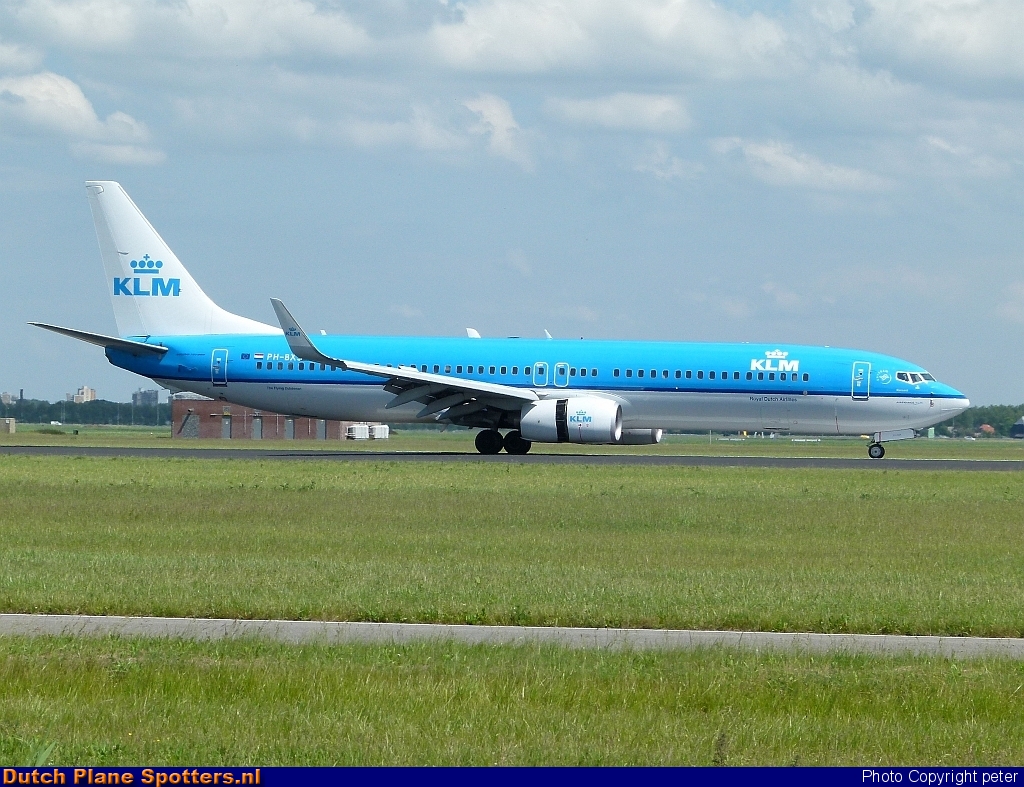 PH-BXS Boeing 737-900 KLM Royal Dutch Airlines by peter