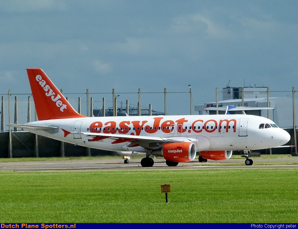G-EZGL Airbus A319 easyJet by peter
