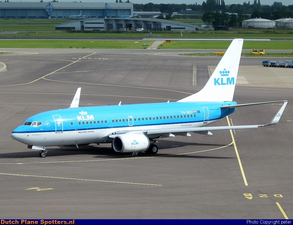 PH-BGI Boeing 737-700 KLM Royal Dutch Airlines by peter